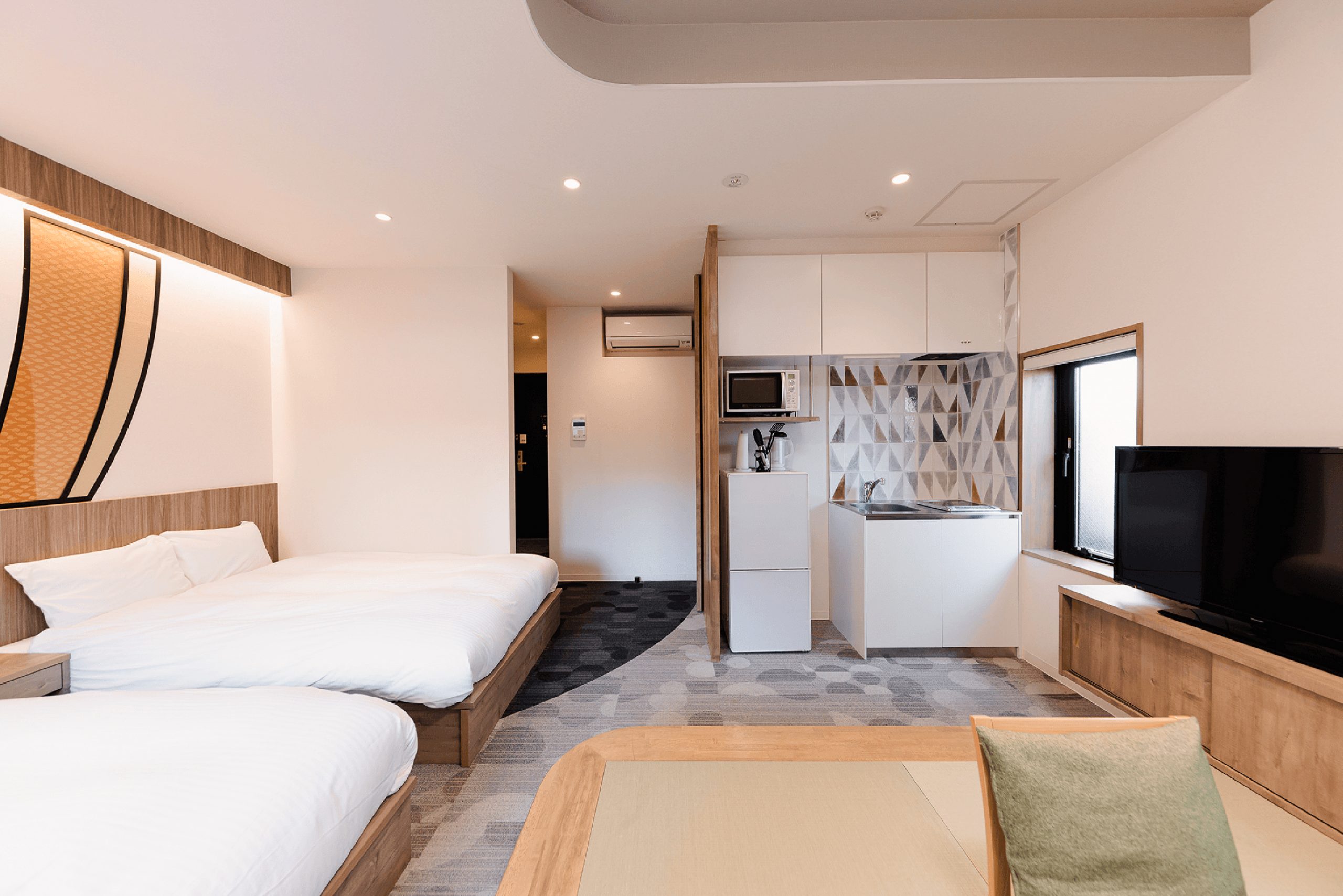 ORI Rokkaku room with kitchenette and tatami